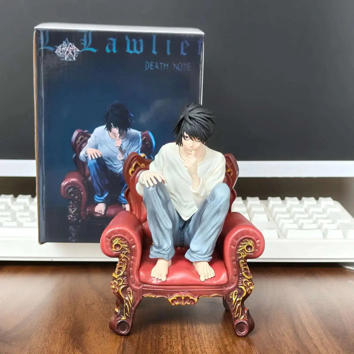 Death Note Squatting Sofa Figurine