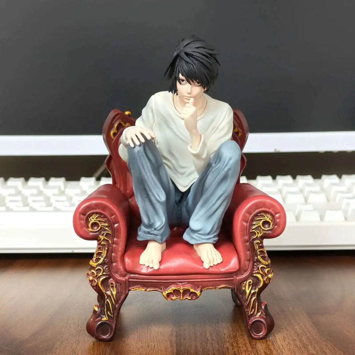 Death Note Squatting Sofa Figurine