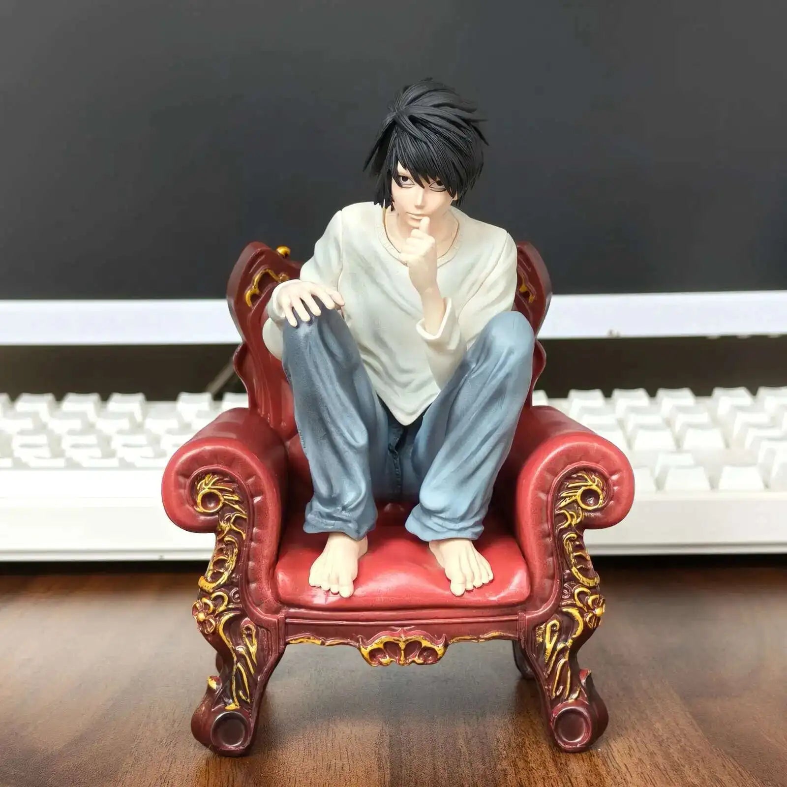 Death Note Squatting Sofa Figurine