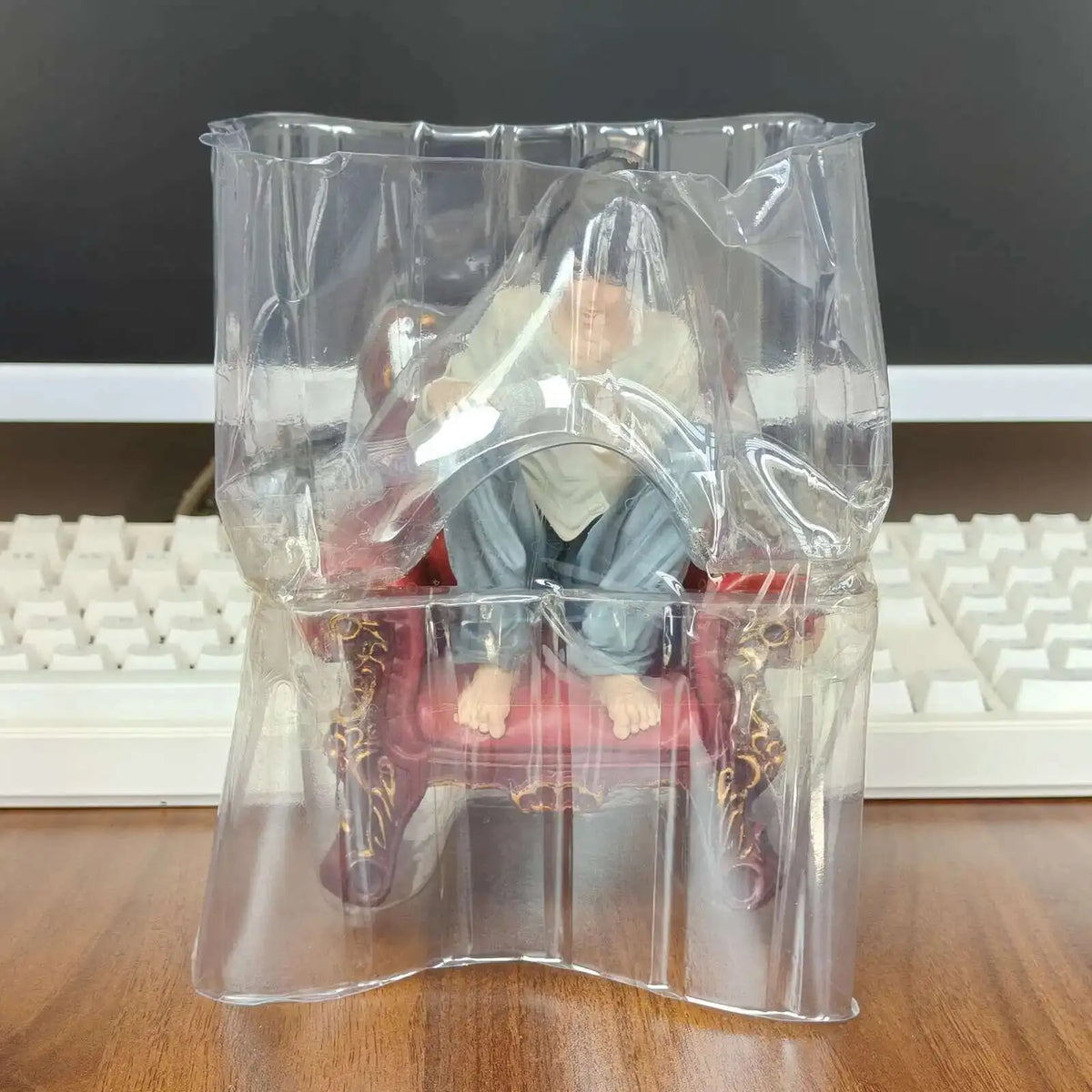 Death Note Squatting Sofa Figurine